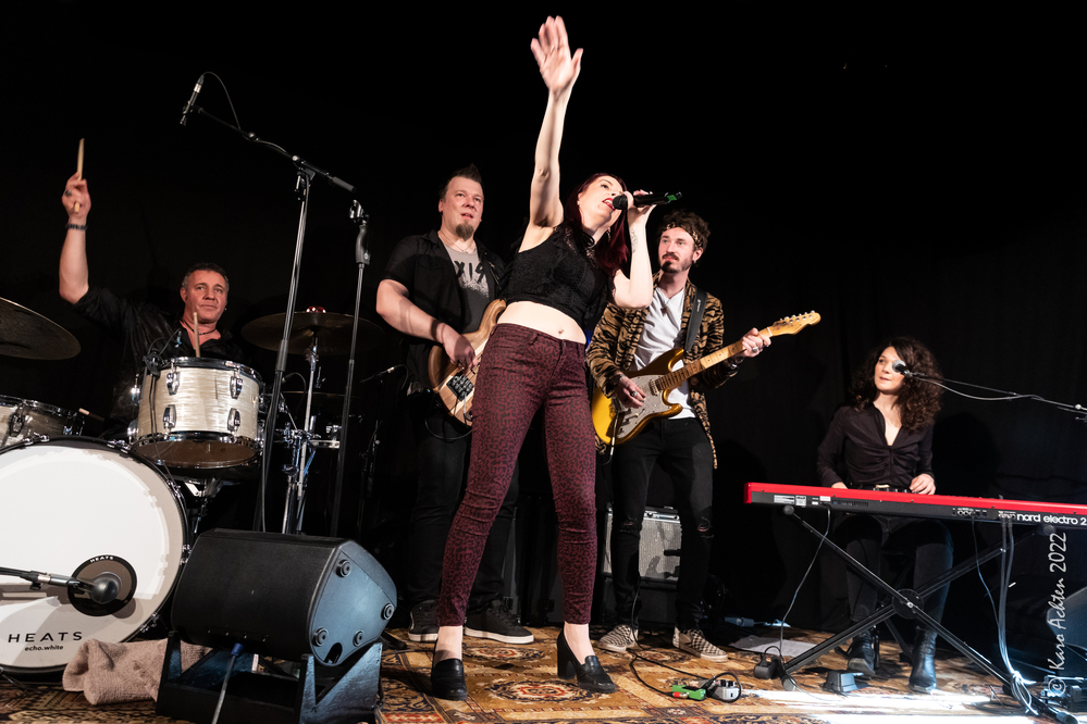 Denis Palatin, Tomek Gehrman, Krissy Matthews, Whitney Shay, Katarina Pejak, 
