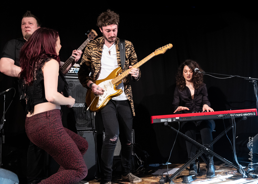 Tomek Gehrman, Krissy Matthews, Whitney Shay, Katarina Pejak, 
