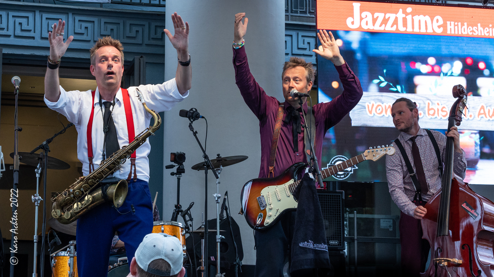 Jaco McPherson, John Dolby,  Diboy, Kris Van Basten, 
