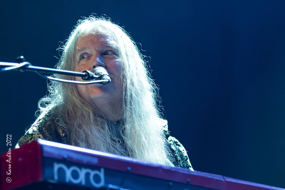 Drake Munkihaid Shining, 
