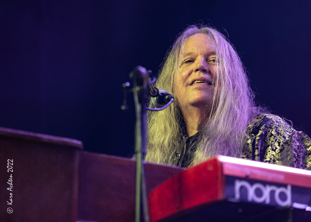 Drake Munkihaid Shining, 
