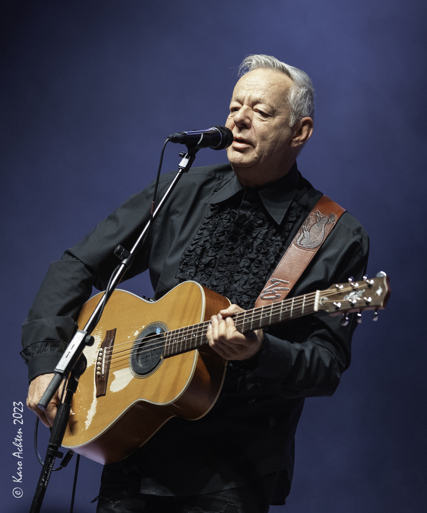 Tommy Emmanuel, 
