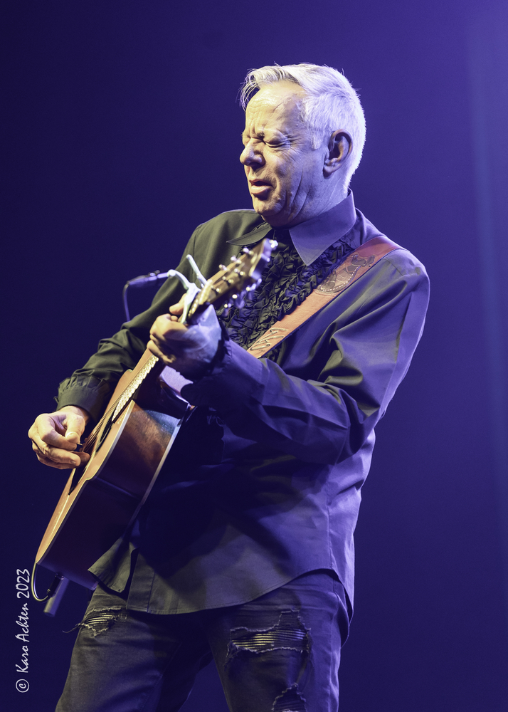 Tommy Emmanuel, 
