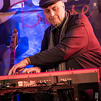 Dateiname=AZ8A2937.jpg
Dateigröße=15655KB
Abmessungen: 3648x5107
hinzugefügt am: 19. Dezember 2022 AZ8A2937.jpg