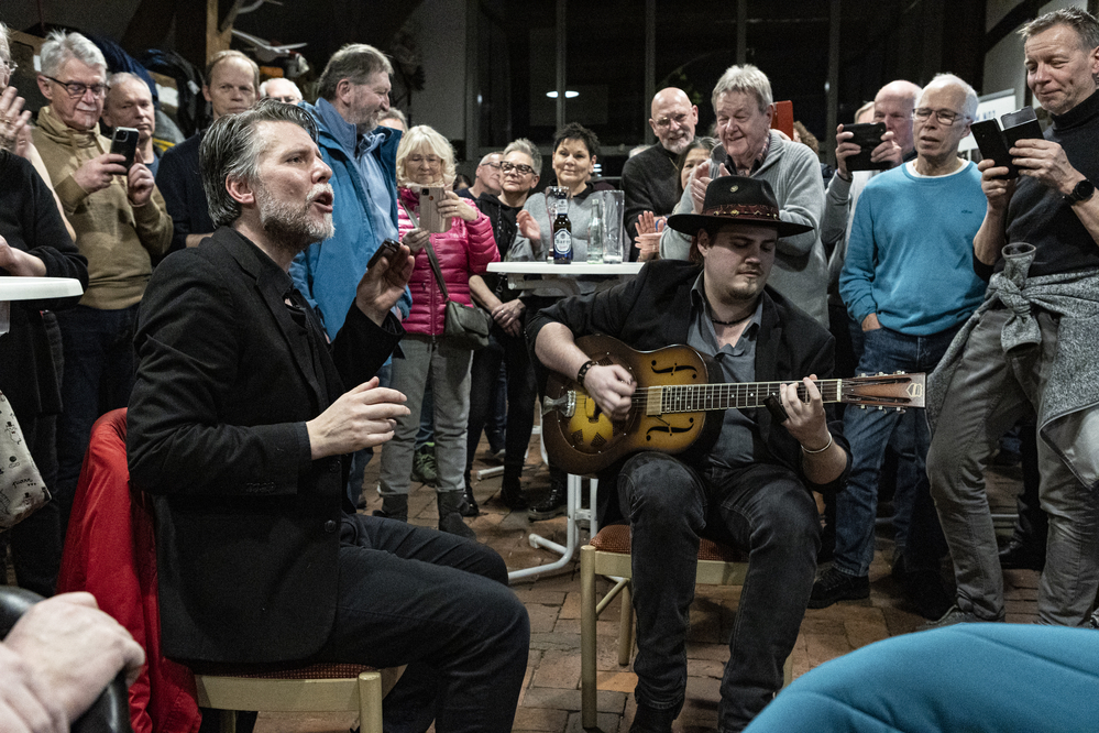 Guy Verlinde , Tom Eylenbosch, 
