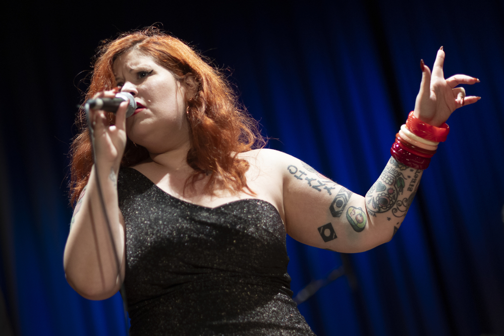 Cecilya Mestres, 
