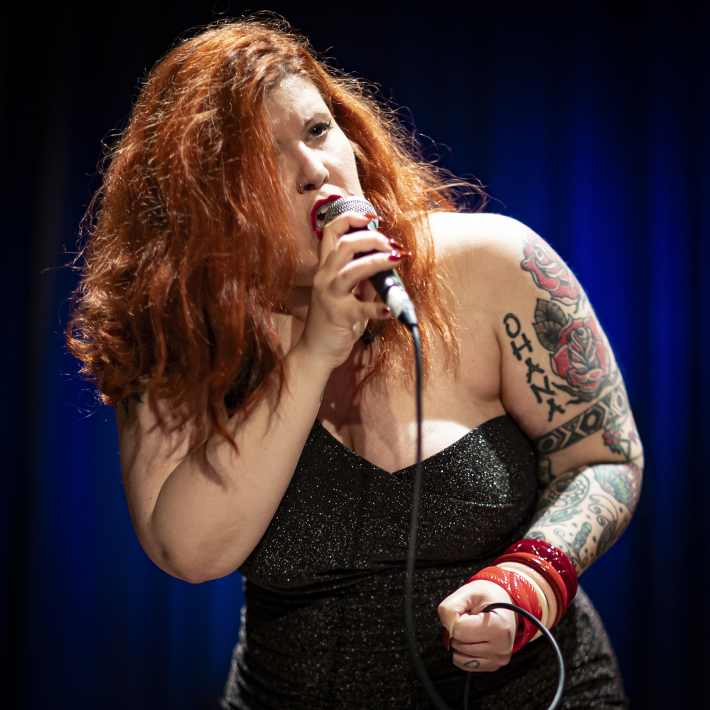 Cecilya Mestres, 

