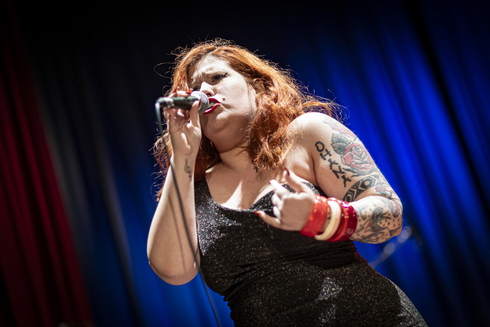 Cecilya Mestres, 
