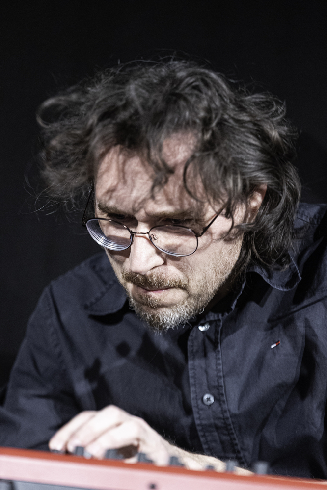 Arnold Ogrodnik, 
