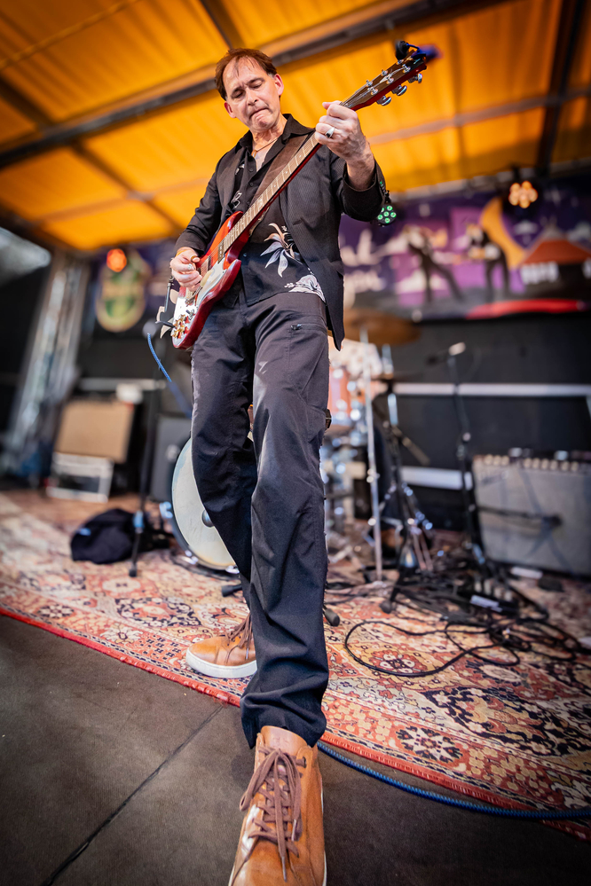 Johnny Burgin, 

