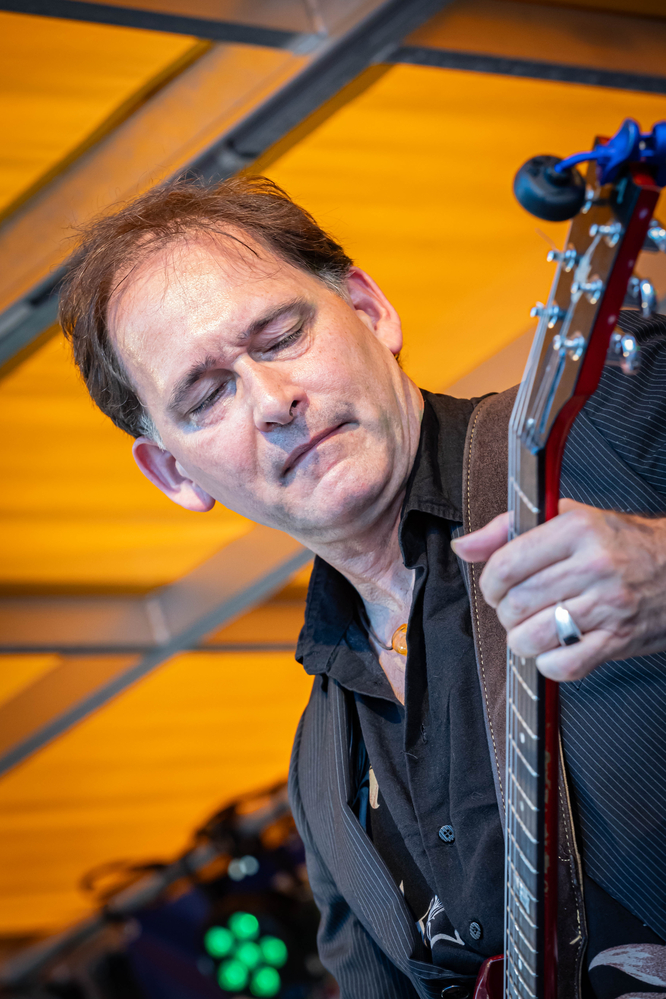 Johnny Burgin, 
