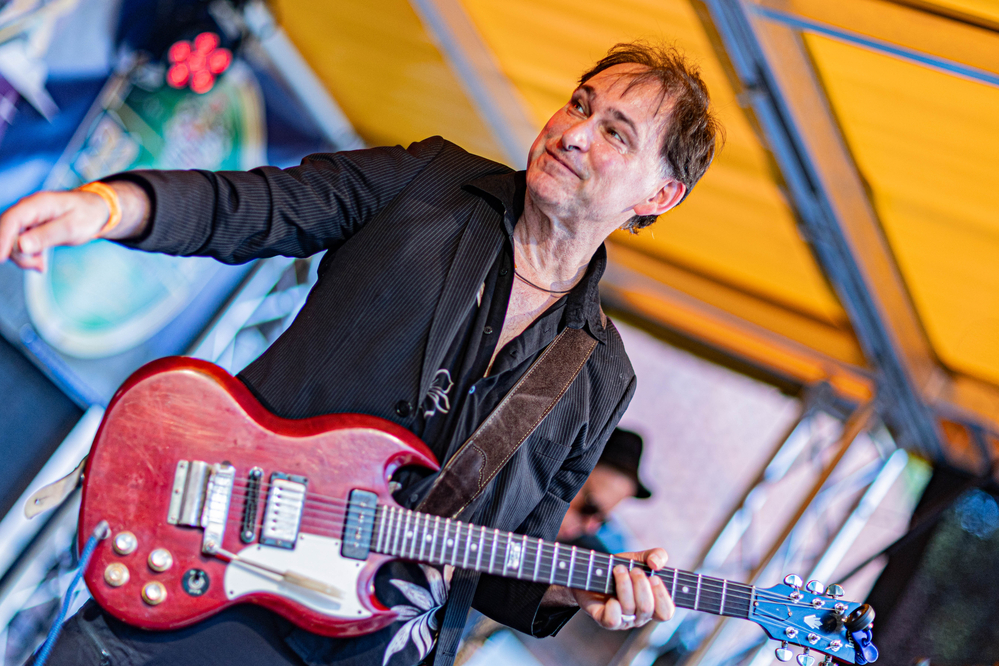 Johnny Burgin, 
