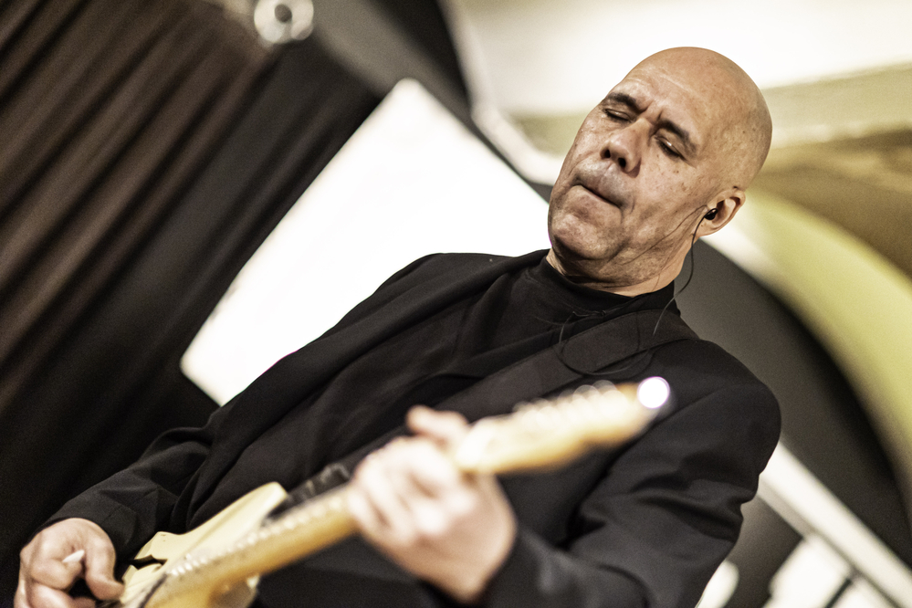 Mike Titre, 
