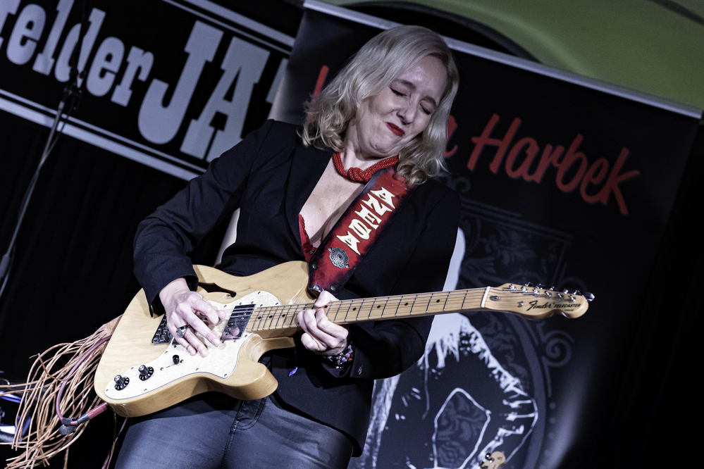 Vanesa Harbek, 
