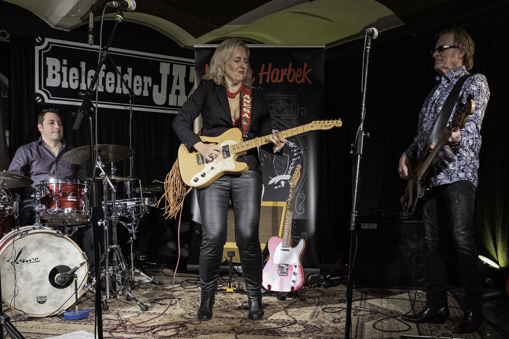 Vanesa Harbek,   Martin Engelien, Thomas Lieven,
