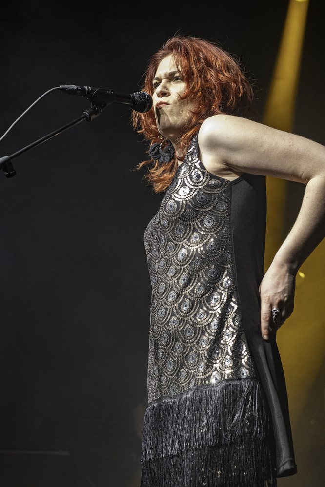 Jessie Lee Houllier, 
