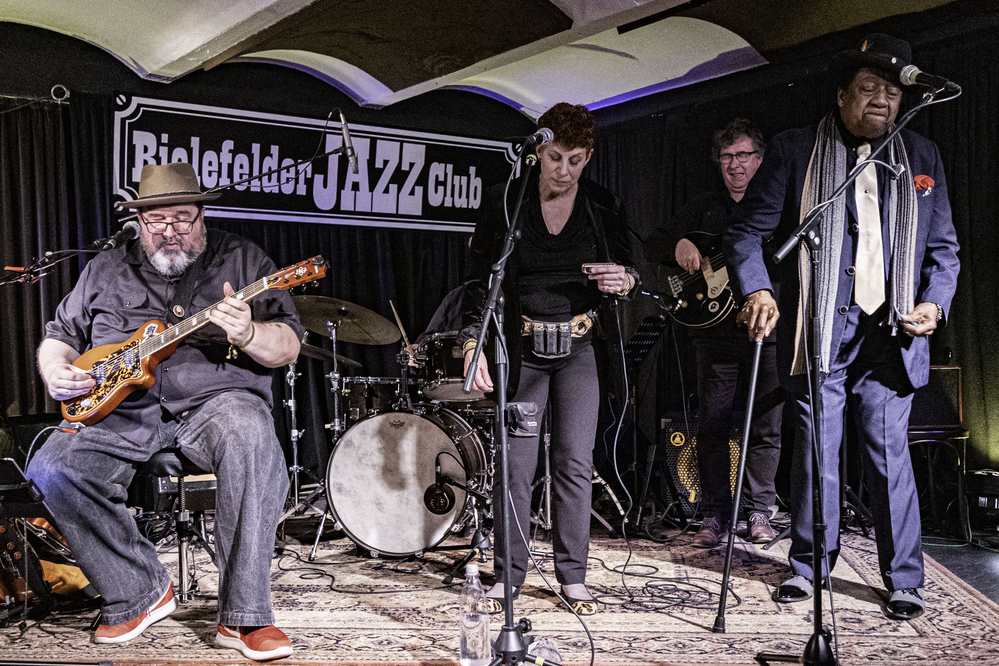 Michael van Merwyk , Katherine Baloun , Ebylee Davis , Oliver Geselbracht, 
