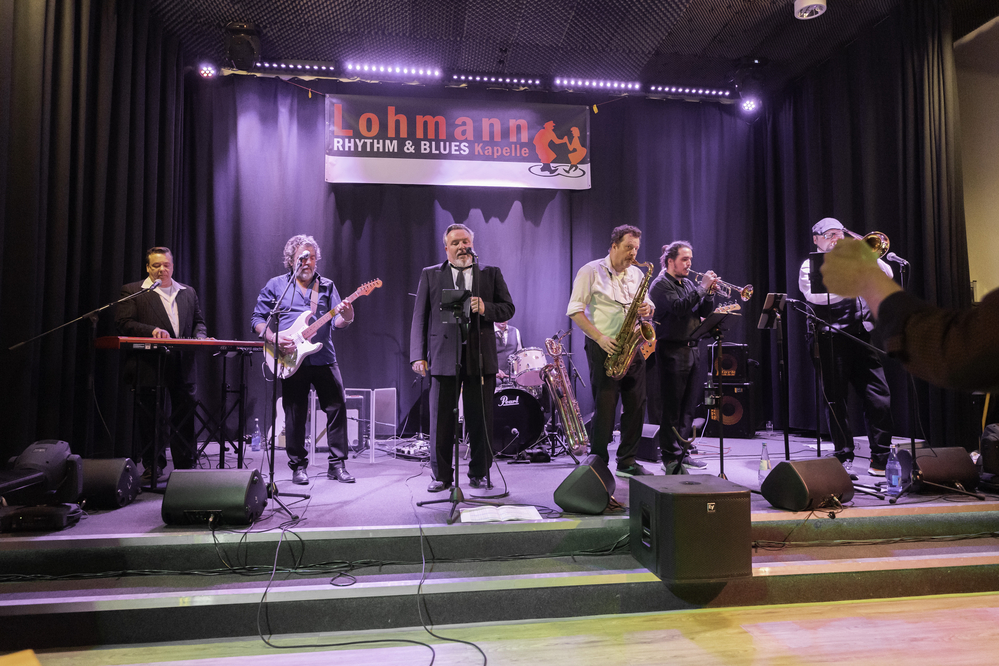 Sven Uhrmann , Oliver Röhrscheid , Matthes Lohmann, Aaron Haug, Holger Kleyer,  Michael Meyer,  
