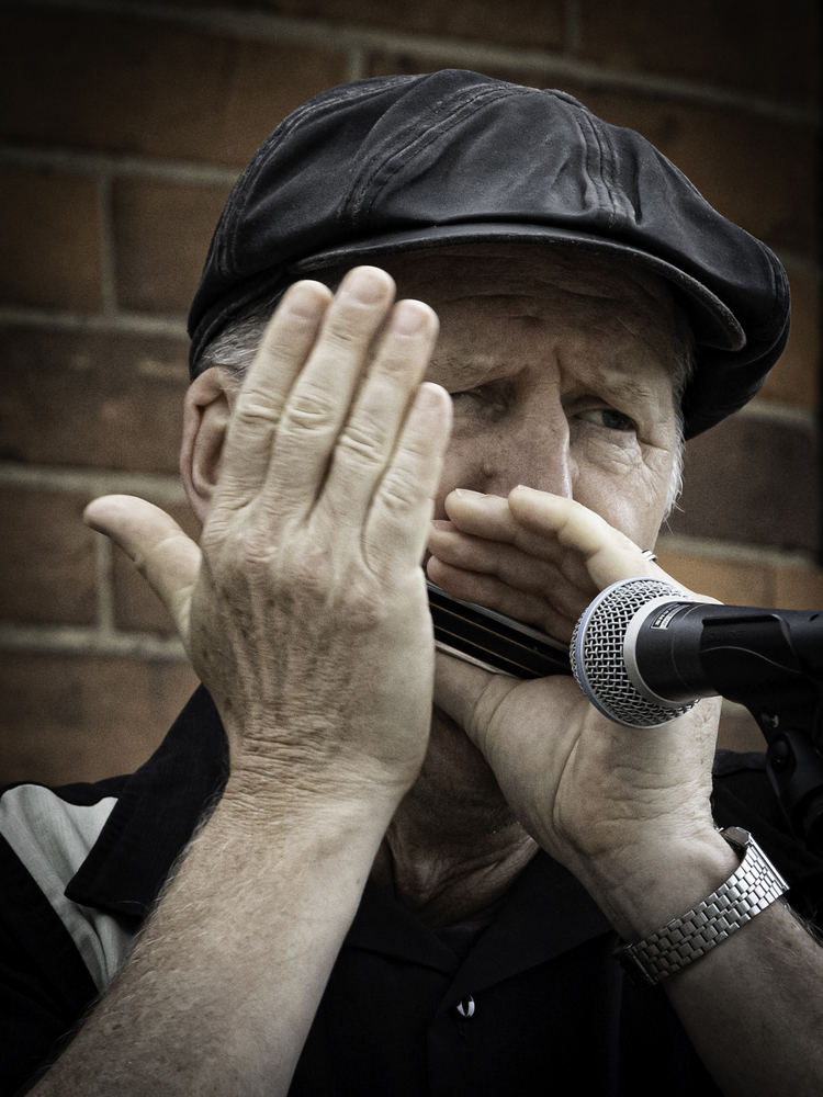 Roger Wade, 
