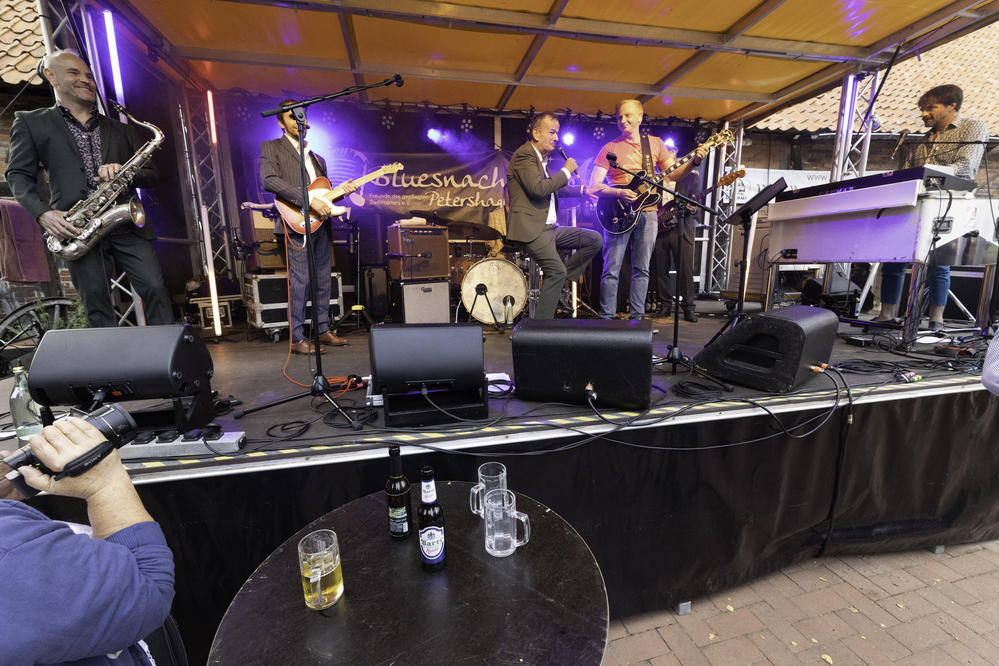Flo Bauer, Hendrix Ackle, Philipp Fankhauser, Andy Tolman , 
