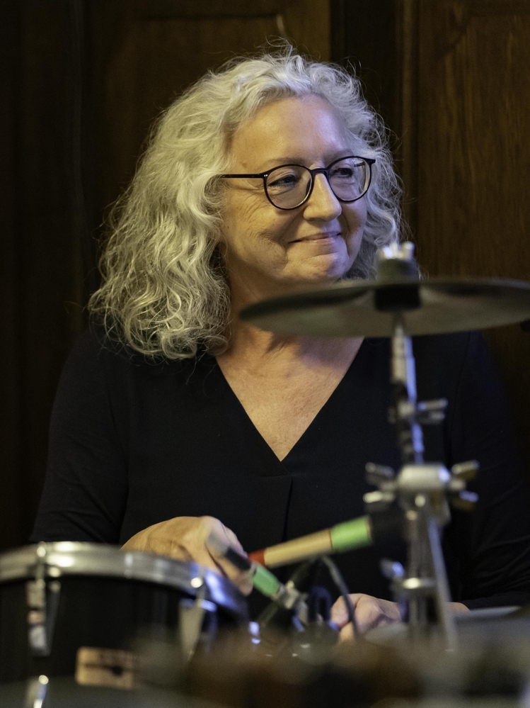  Ellen Hildebrandt, 
