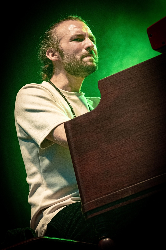 Damien Cornelis, 
