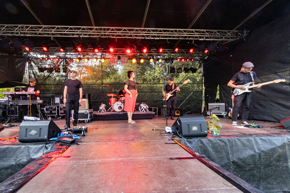 Loes Jongerling, Mich Buschman, Simon Bullock, 
