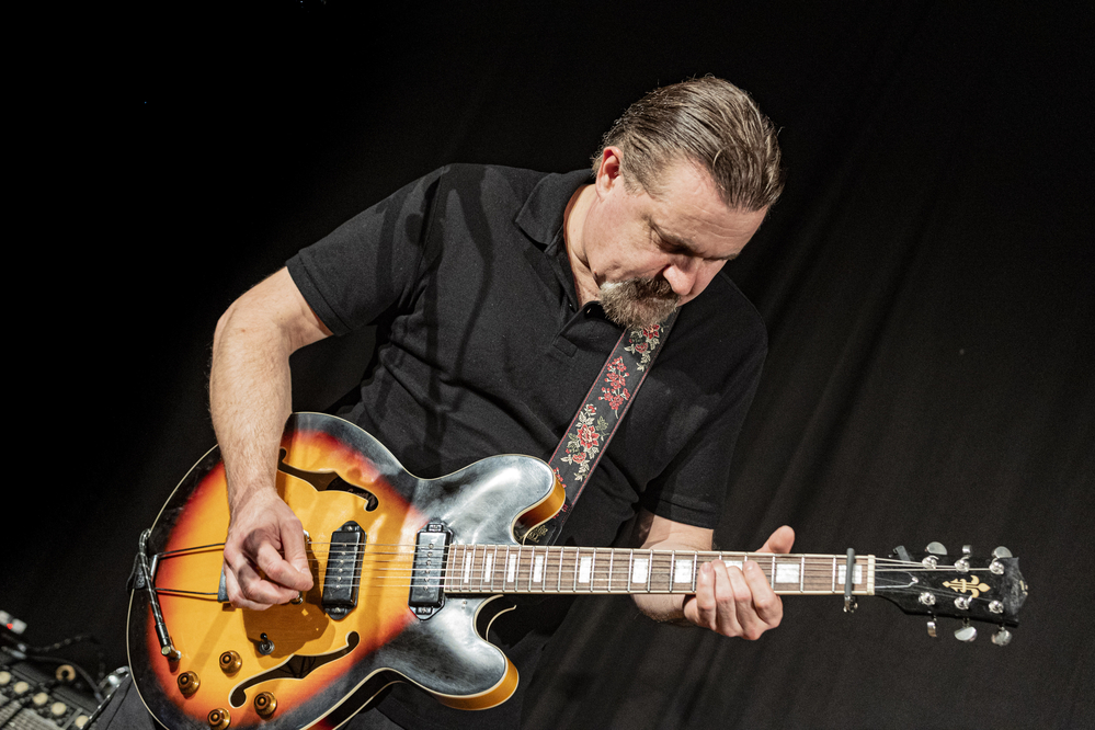Tomi Leino , 

