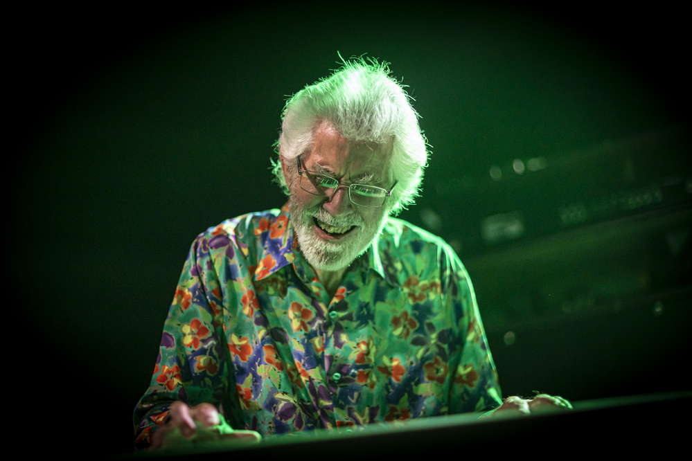 Bob Hall, 

