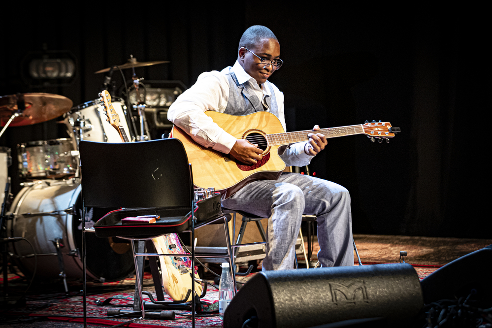 Harrell Davenport, 
