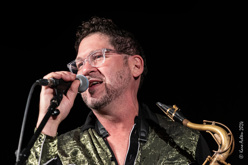Sax Gordon Beadle, 
