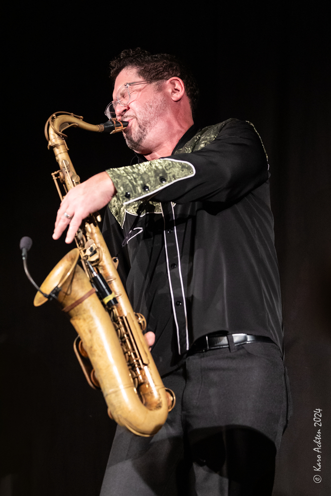 Sax Gordon Beadle, 
