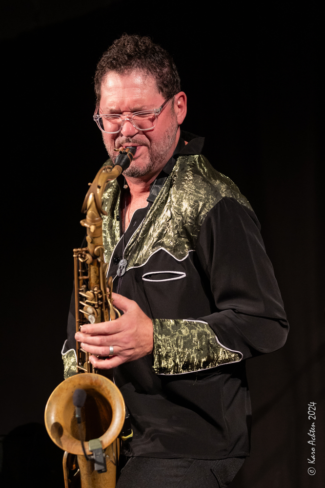 Sax Gordon Beadle, 
