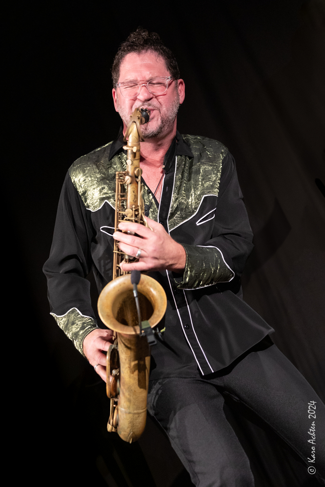 Sax Gordon Beadle, 
