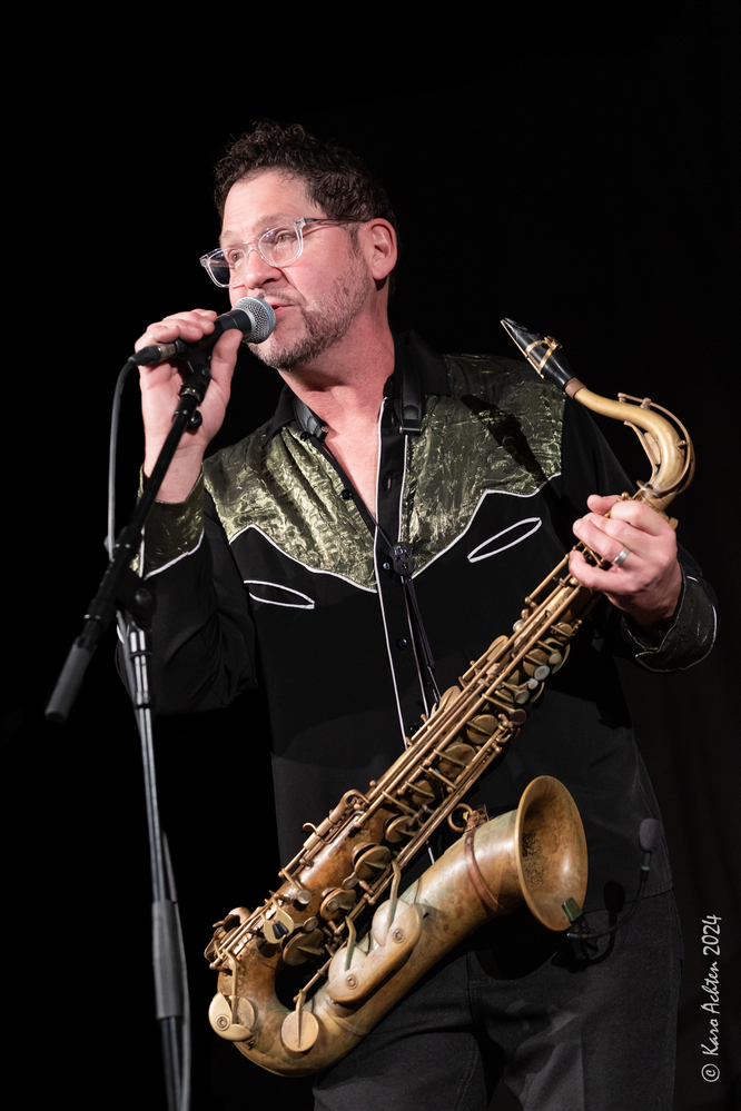 Sax Gordon Beadle, 
