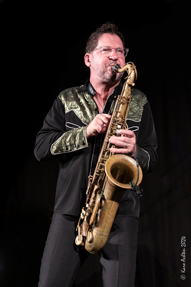 Sax Gordon Beadle, 
