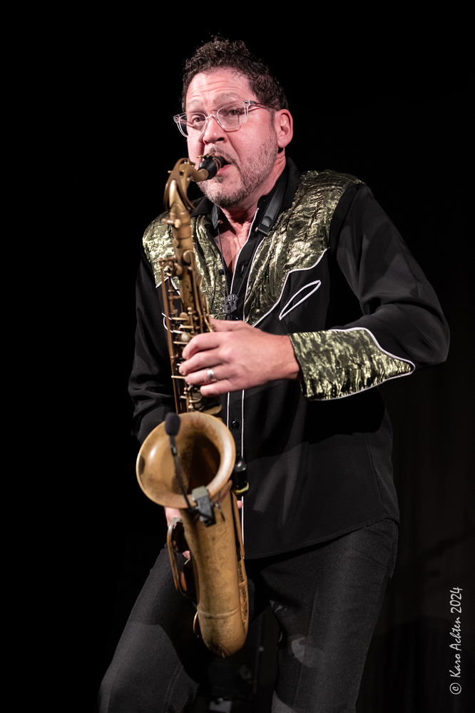 Sax Gordon Beadle, 

