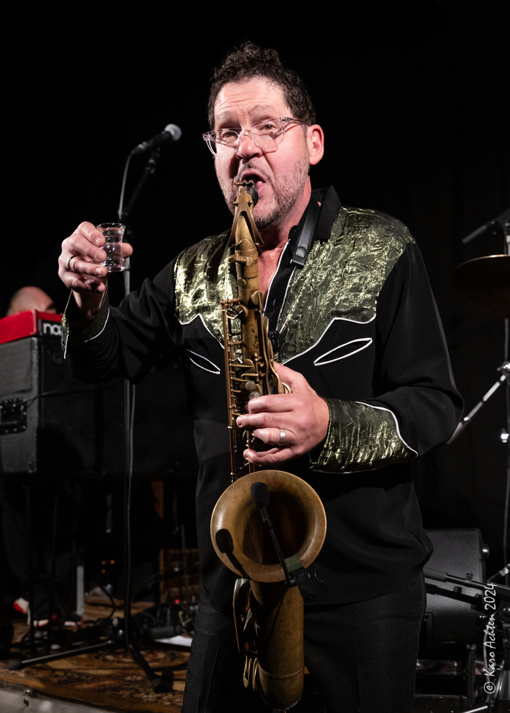 Sax Gordon Beadle, 
