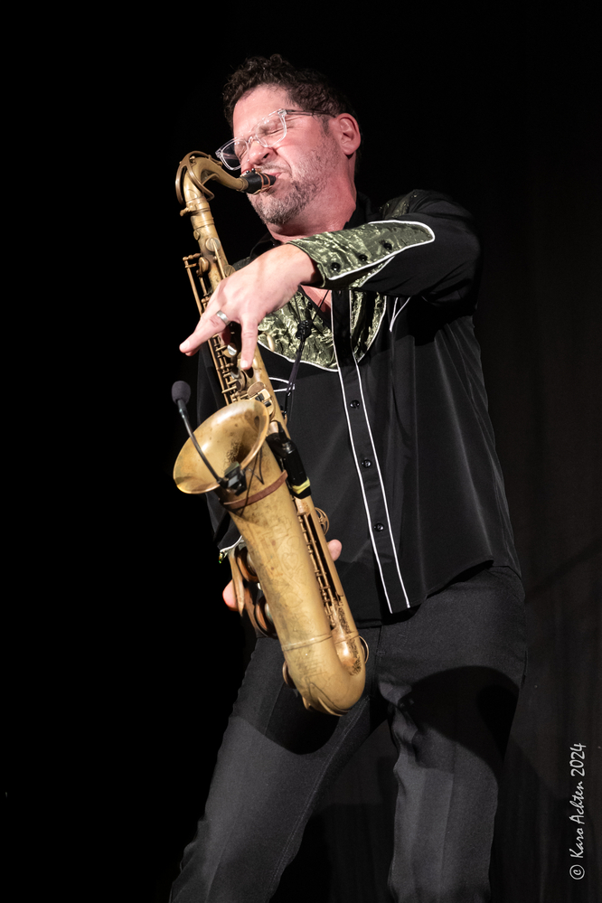 Sax Gordon Beadle, 
