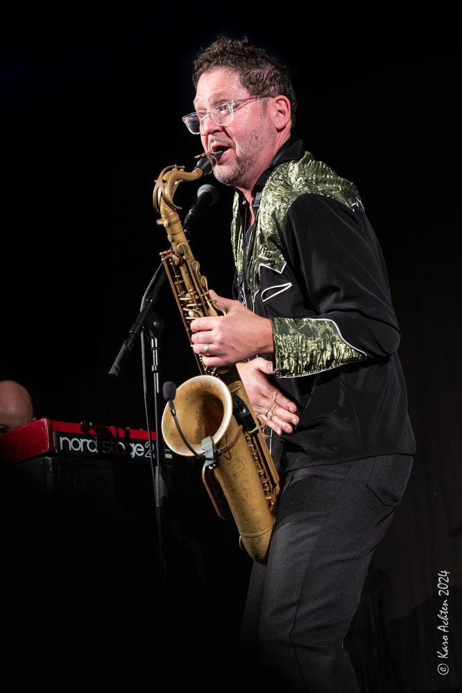 Sax Gordon Beadle, 
