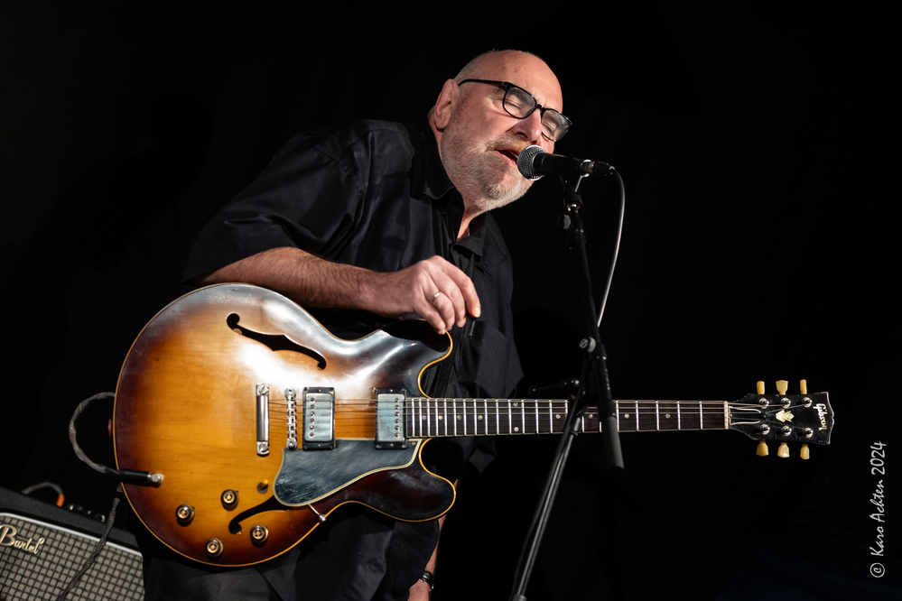 Bernd Simon, 
