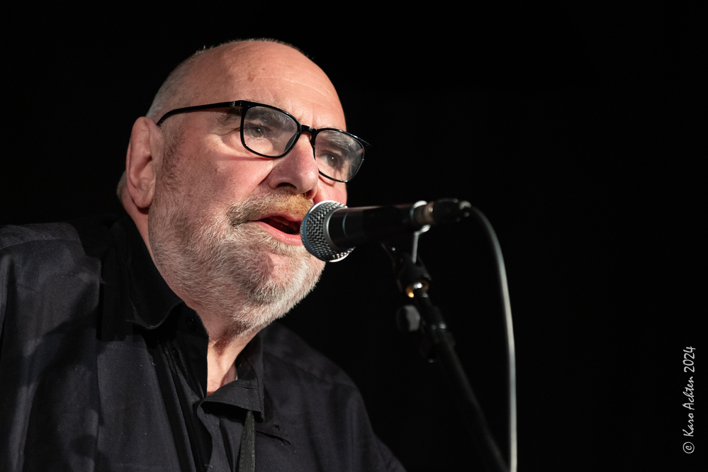 Bernd Simon, 
