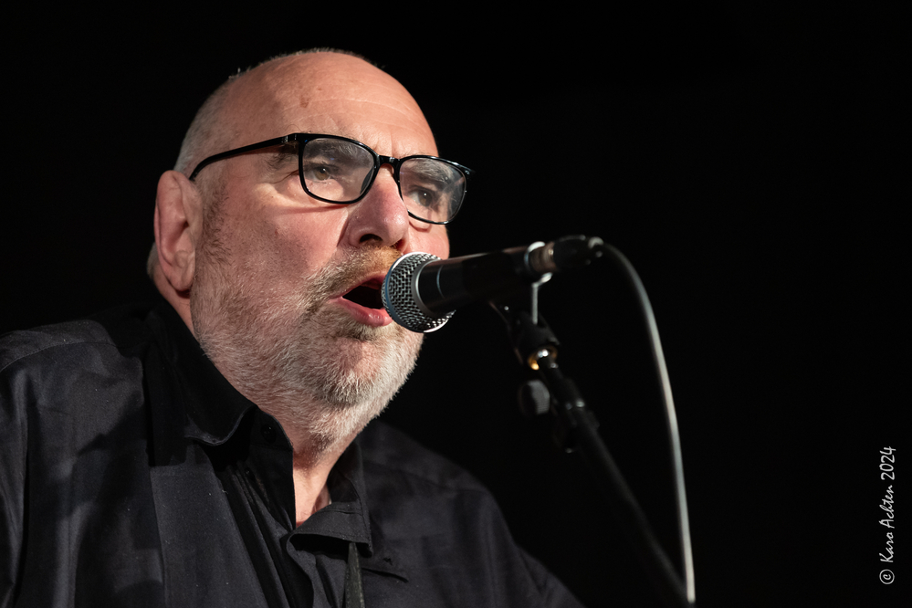 Bernd Simon, 
