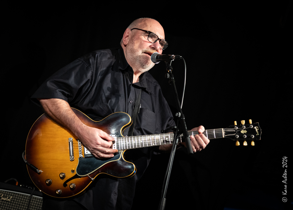Bernd Simon, 
