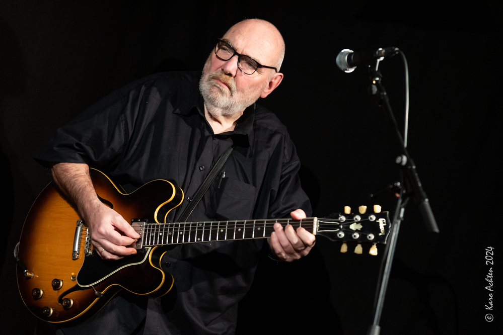 Bernd Simon, 
