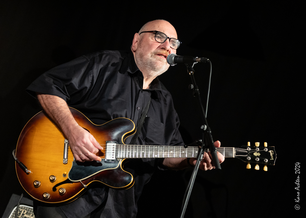 Bernd Simon, 
