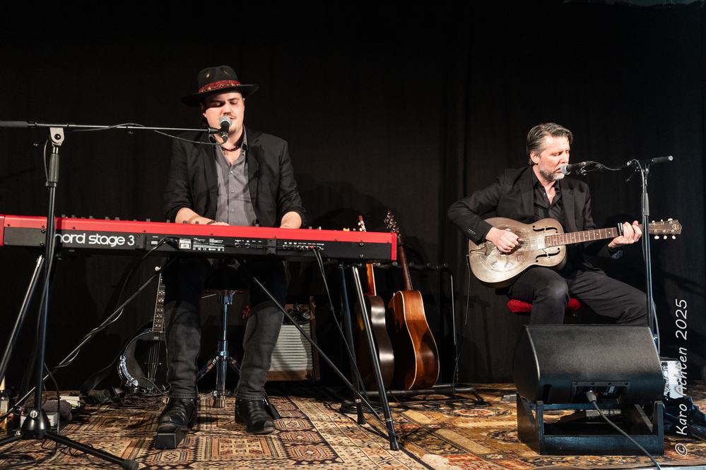 Tom Eylenbosch, Guy Verlinde, 
