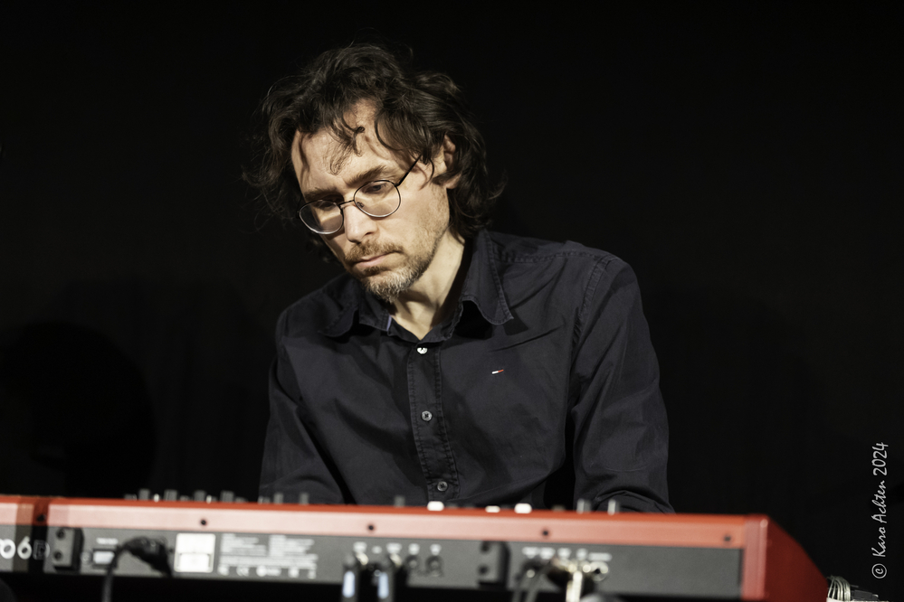 Arnold Ogrodnik, 
