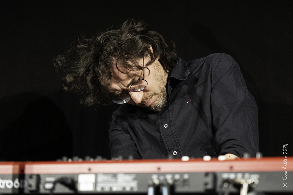 Arnold Ogrodnik, 
