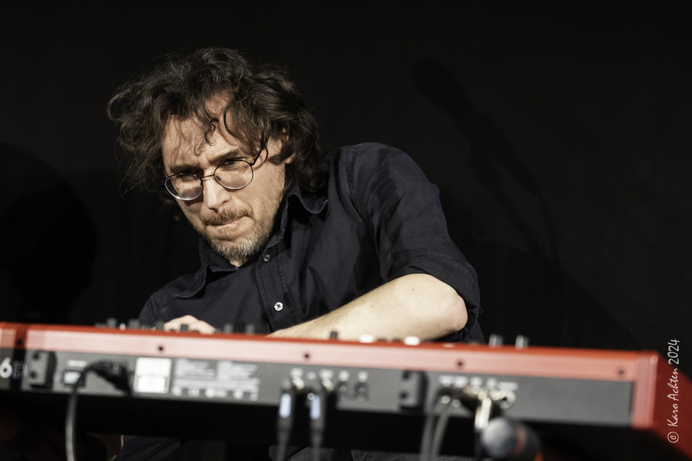 Arnold Ogrodnik, 
